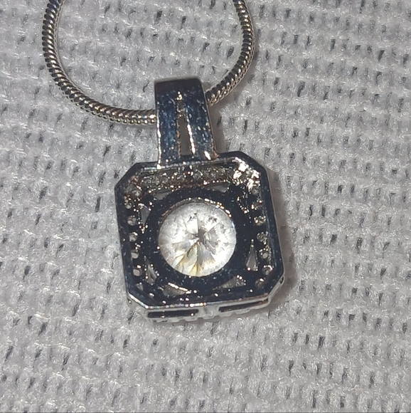 Silver Crystal Pendant with Elegant Design - Picture 2 of 3